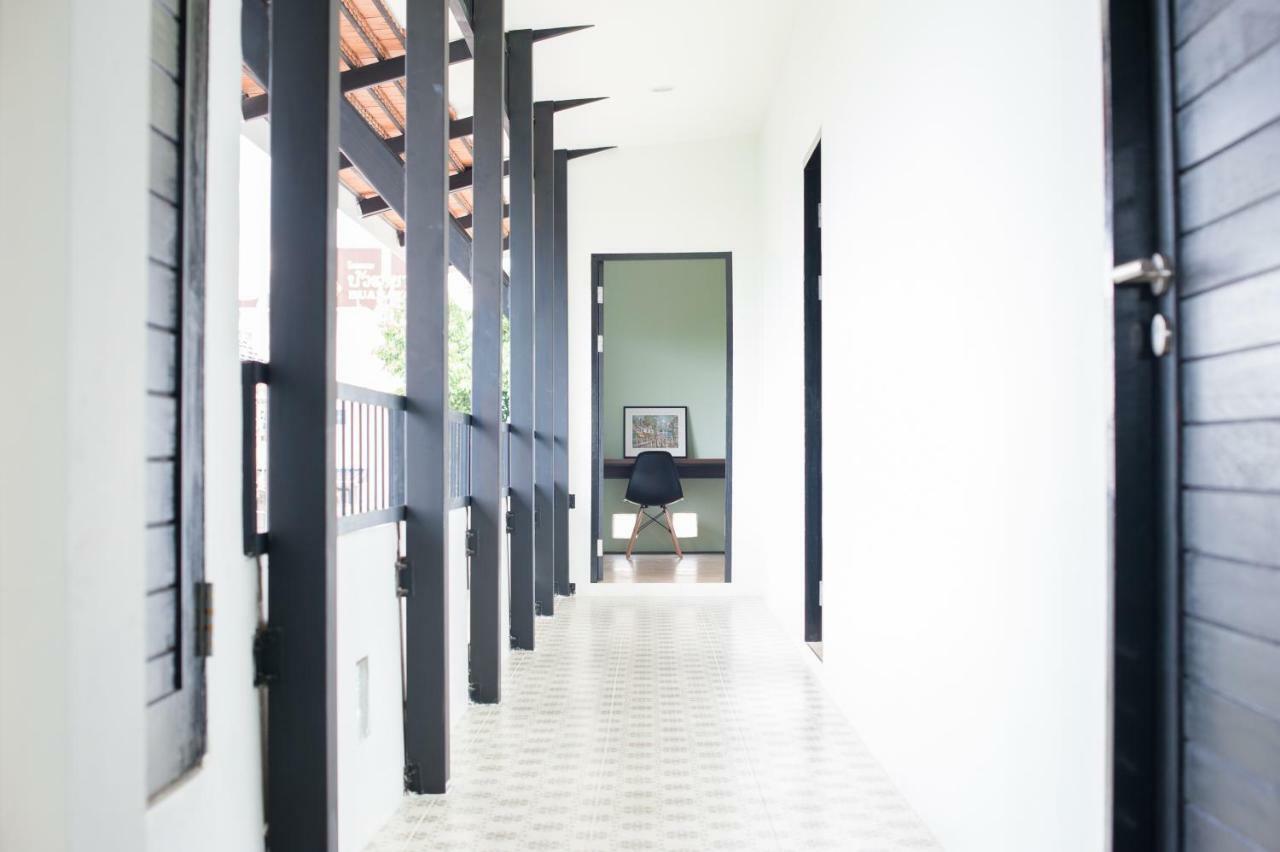 Baan Ploy In (Adults Only) Hostel Chiang Mai Exterior foto